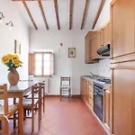 Casa de Férias Cosy In Toscana With Outdoor Swimming Pool *