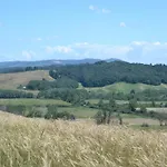 Cosy In Toscana With Outdoor Swimming Pool *
