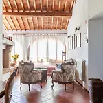 Cosy In Toscana With Outdoor Swimming Pool