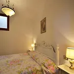 Casa de Férias Cosy In Toscana With Outdoor Swimming Pool *