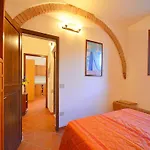 Casa de Férias Cosy In Toscana With Outdoor Swimming Pool