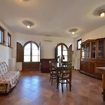 Casa de Férias Cosy In Toscana With Outdoor Swimming Pool