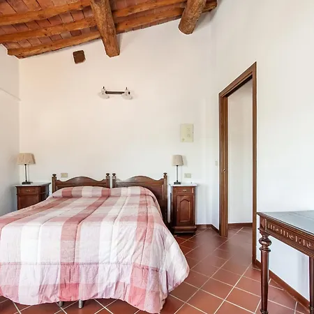 Cosy In Toscana With Outdoor Swimming Pool