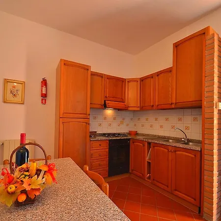 Дом отдыха Cosy In Toscana With Outdoor Swimming Pool *