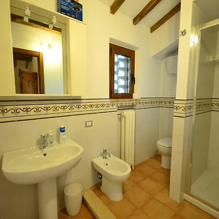 Дом отдыха Cosy In Toscana With Outdoor Swimming Pool Peccioli