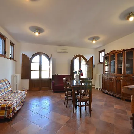 Prázdninový dům Cosy In Toscana With Outdoor Swimming Pool